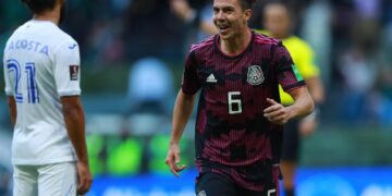 México golea a Honduras y lidera el octagonal