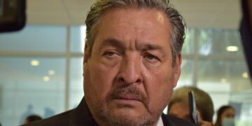 Gustavo Cárdenas dará votos a MORENA y al PAN en el Congreso