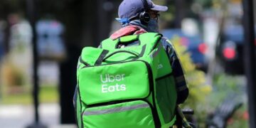 Comisiones de Didi Food y Uber Eats perjudican a restauranteros de Victoria