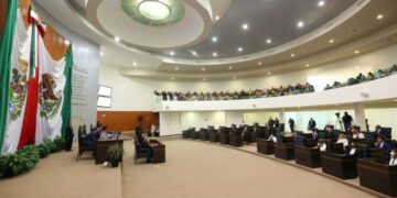 Va Morena por castigo a “traición” de dos diputadas