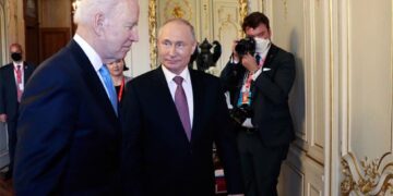 Putin dice tener ‘relaciones de trabajo buenas’ con Biden