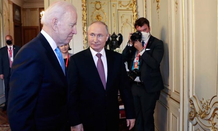 Putin dice tener ‘relaciones de trabajo buenas’ con Biden