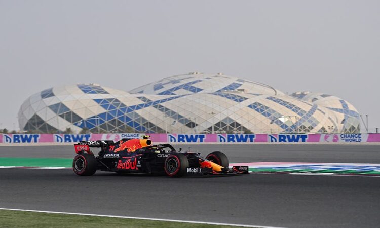 Mal día para Checo Peréz en Qatar arrancará en 11vo