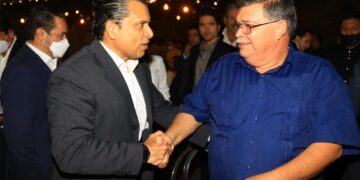 Toma protesta alcalde Lalo Gattás a directiva de CANIRAC Victoria.