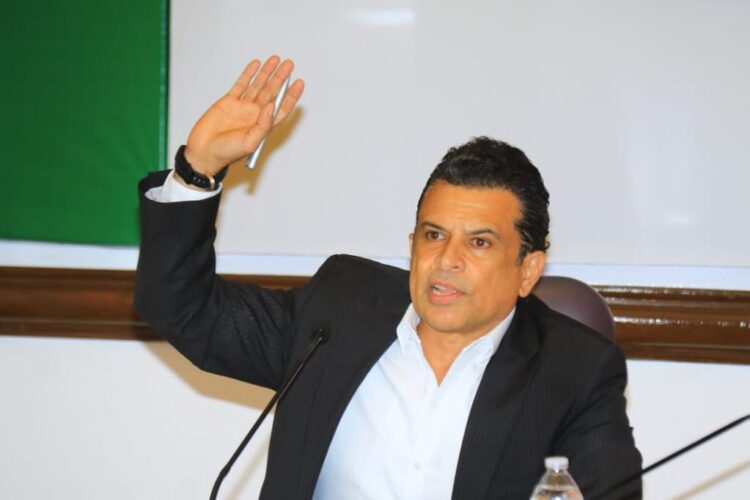 Autoriza Cabildo al alcalde Lalo Gattás recibir donación de nuevo camión de bomberos