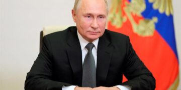 Putin recibe la vacuna nasal rusa contra el coronavirus