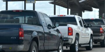 Ingresan en noviembre a EU  12.2 millones de viajeros por frontera con México