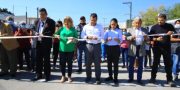 Entrega alcalde Lalo Gattás nueva obra de vialidad en sector oriente de Victoria.