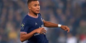 Renueva Mbappé hasta el 2050