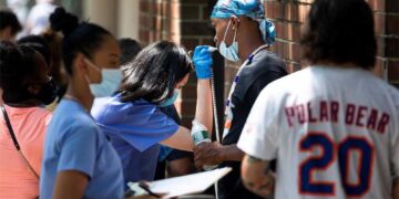 Nueva York impone el uso de cubre bocas obligatorio