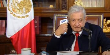 AMLO se encuentra bien, con síntomas no graves: Segob