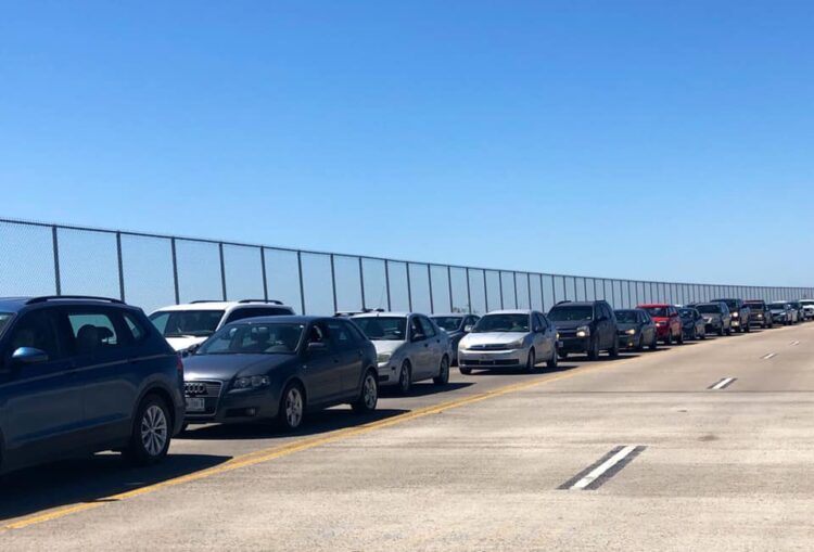 A partir del 22 de enero exigirá EU certificado de vacunación en puentes