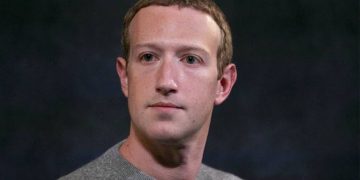 Abogado demanda a Zuckerberg por bloqueo de su cuenta de Facebook