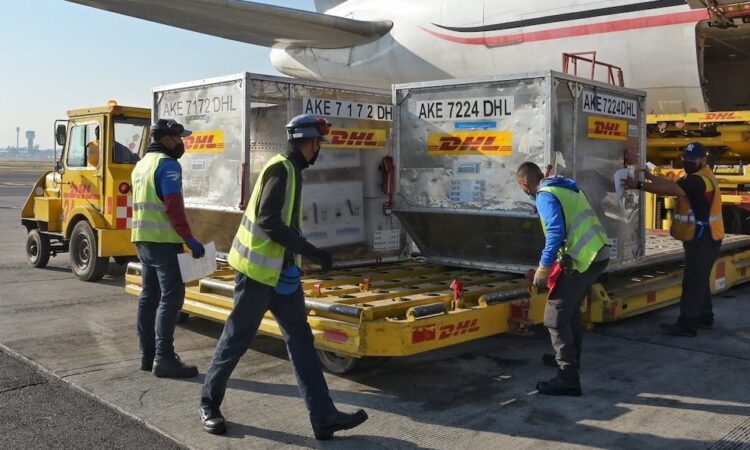 Cuestan las vacunas el doble de lo previsto