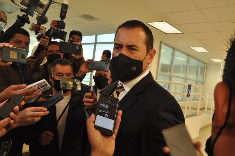 PAN se aferra “por ley” a la mesa directiva en Congreso