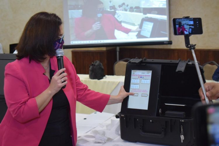 Presenta IETAM la urna electrónica para votaciones en Tamaulipas