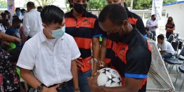 Asiste Correcaminos a cierre del mes de la Educación Especial