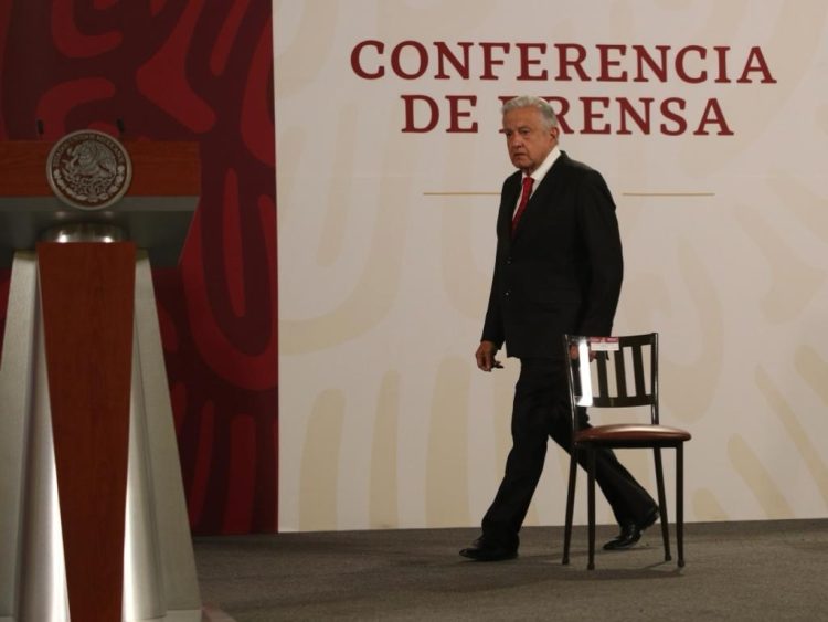 AMLO pide evitar provocaciones y violencia en el Día de la Mujer