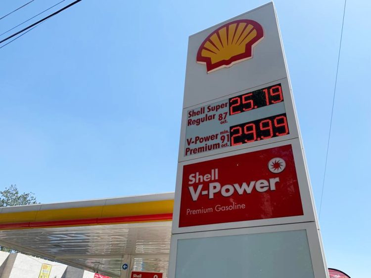 Gasolina Premium, hasta en 29.99 pesos en la capital del país
