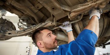 ¿Cuándo llevar tu auto a un taller mecánico?