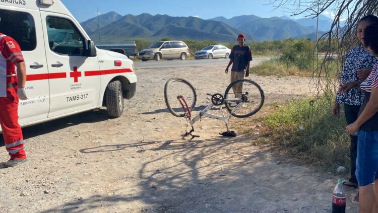 Arroyan a ciclista en estado de ebriedad