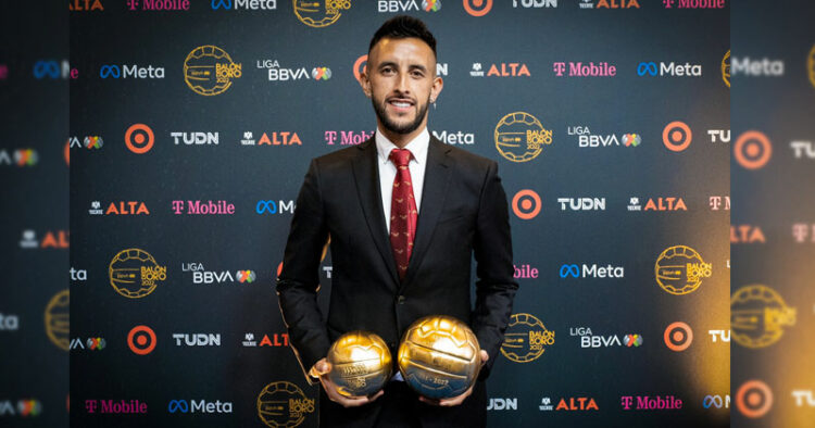 Camilo Vargas gana Balón de Oro al Mejor Jugador del Año de la Liga MX