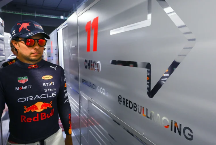 Renueva contrato Checo Pérez con Red Bull hasta 2024