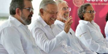 “Yo deseo que lleguen los carros eléctricos»: AMLO