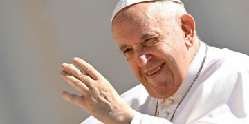 Insiste él Papa en que el matrimonio sólo es entre hombre y mujer