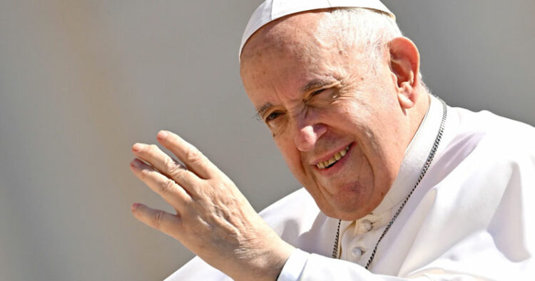 Insiste él Papa en que el matrimonio sólo es entre hombre y mujer