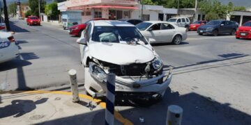 Impacta a tres y se da a la fuga en el 21 Carrera