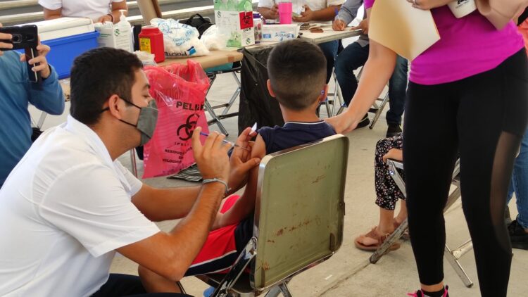 Vacunan a niños de 5 a 11 años en Ciudad Victoria