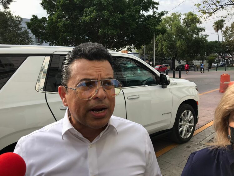 Aumentará Lalo Gattas multas por manera en estado de ebriedad