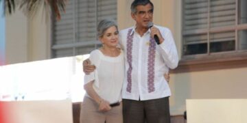 Súpera Américo Villarreal el COVID-19; llama a seguirse cuidando