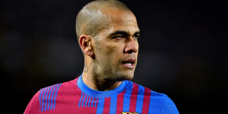 Dani Alves critica al FC Barcelona