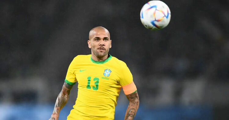 Dani Alves muy cerca de ser nuevo jugador del Club Pumas