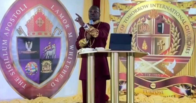 Roban un millón de dólares a sacerdote de NY cuando oficiaba una misa