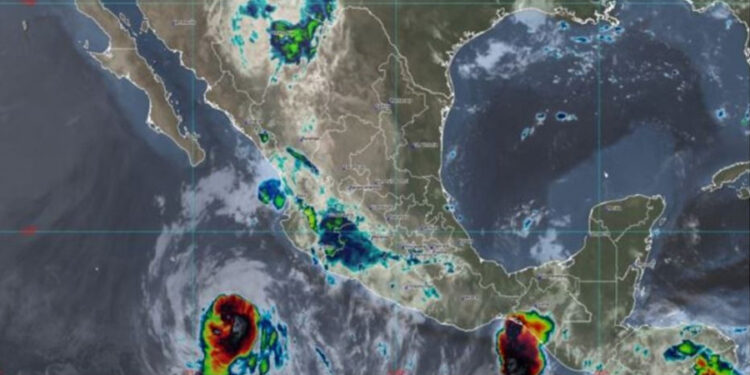 Huracán Bonnie baja a categoría 2