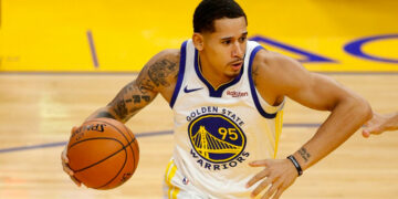 Juan Toscano será compañero de LeBron James en Los Lakers