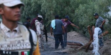 FGR  va contra los ex mandos de CFE