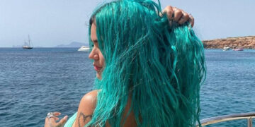 Karol G se despide de su icónico cabello azul