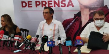 Cierran puertas de tres dependencias a equipo de transición de AVA