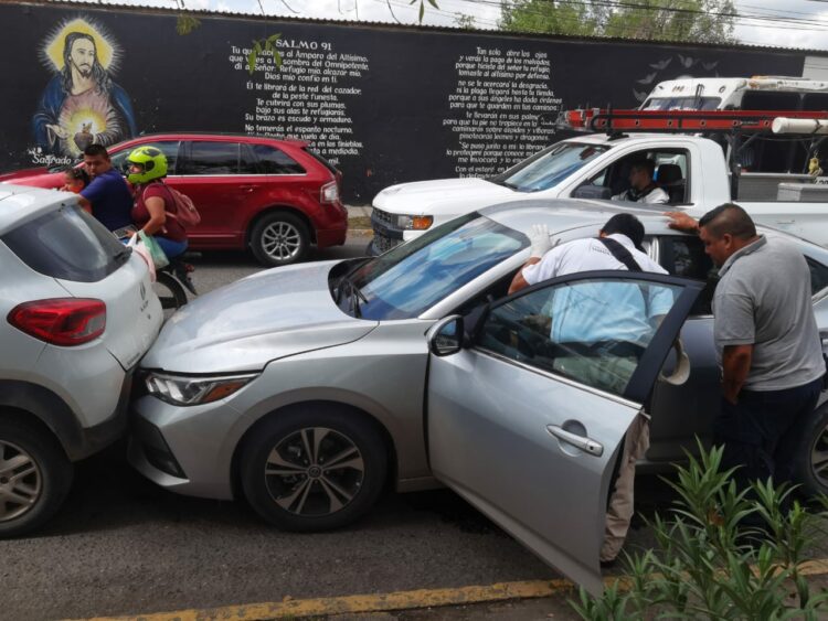 Lluvias incrementan accidentes viales en la Capital