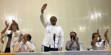 Levanta la mano Arnulfo para dirigir la Sección 30