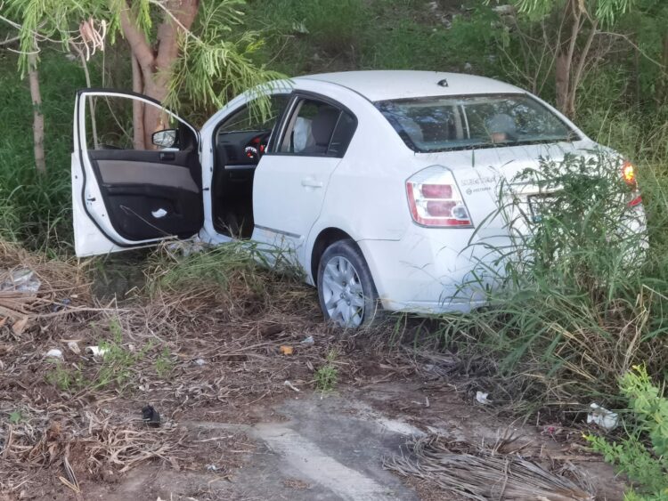 Ebrio conductor cae al río San Marcos