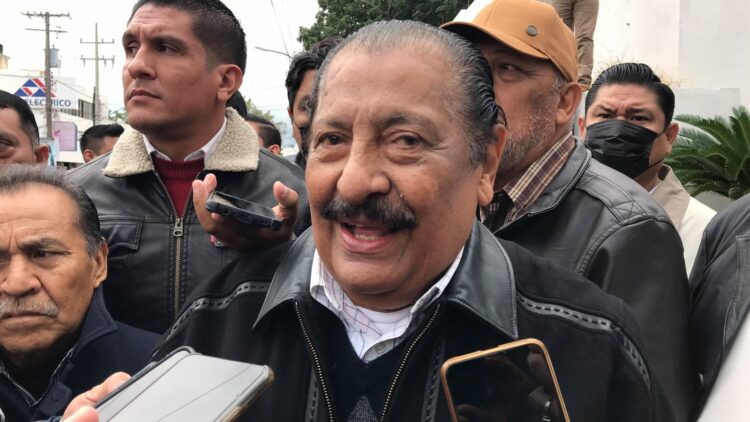 Pide Arnulfo Rodríguez dejar que los maestros decidan