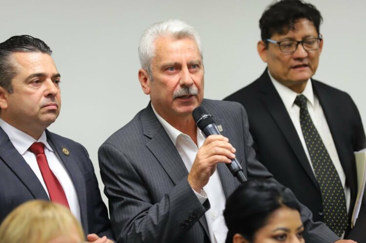 Tacha Zertuche Zuani a diputados del PAN de doble moral