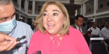 Podrían aumentar algunos impuestos, dice la secretaria de Finanzas