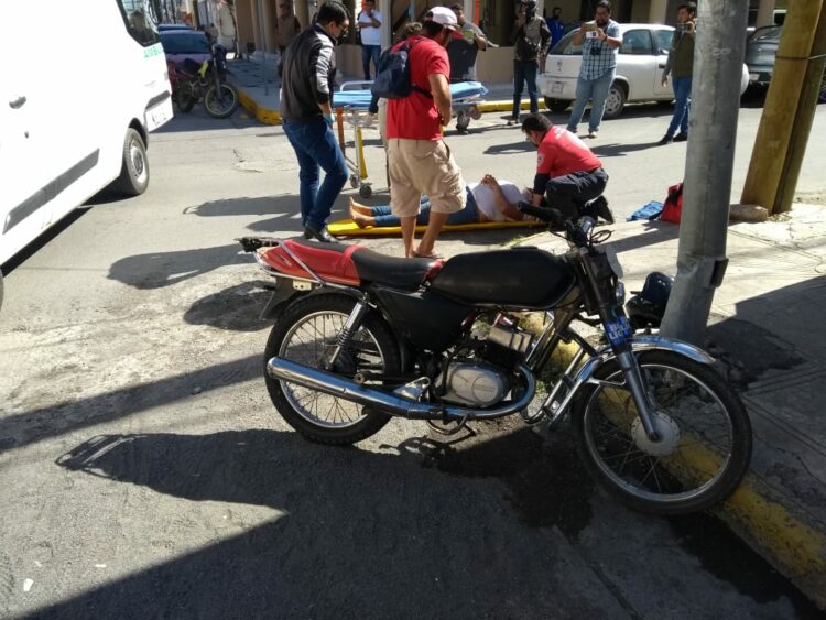 Atropellan a pareja motorizada en el 19 hidalgo