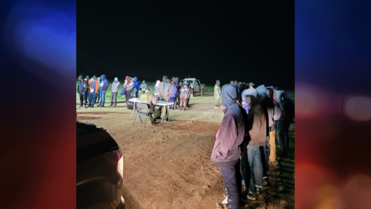 Detienen a cientos de migrantes en Starr Texas